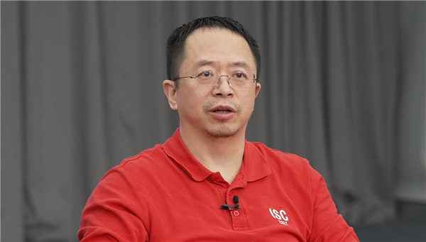 周鸿祎：强迫自己用三个月AI 就会成为专家