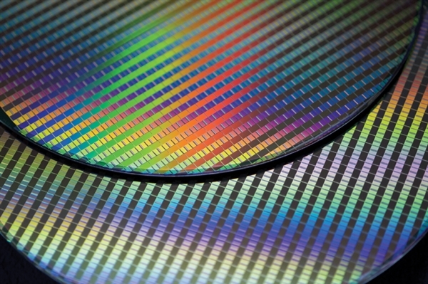Intel 18A工艺雄心遇挫 旗舰2纳米芯片据称将外包给台积电生产