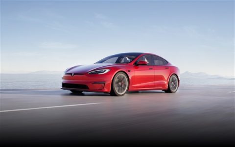 男子二手平台6万块买特斯拉Model S：维修费需要20万