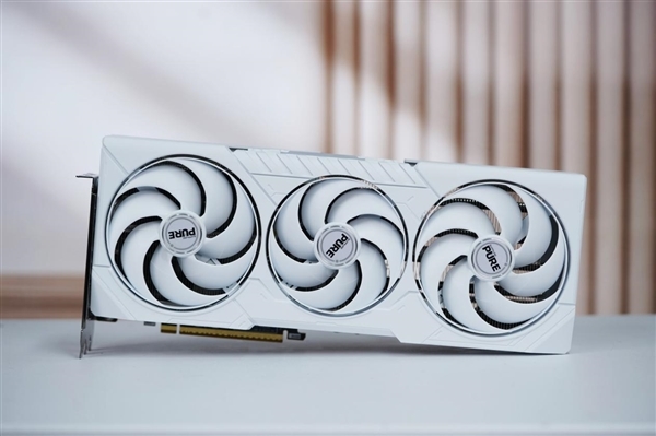 AMD RX 9070 XT转向三星GDDR6显存：更凉快更安静了