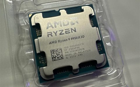 新手第一次开盖AMD锐龙9 9950X3D成功！只用两样简单工具
