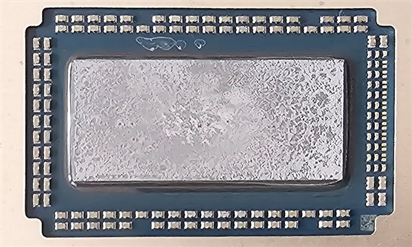 撼讯RX 9070 XT GPU表面竟有1934个“坑”！温度高达113℃