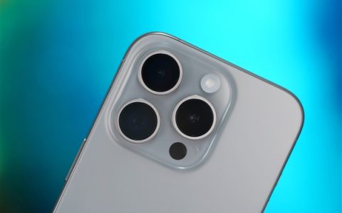 iPhone手机如果美国产一部卖2.5万！苹果将硬扛关税