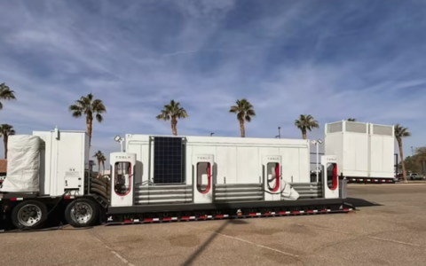 一天一座超充站！特斯拉预制版超充桩即将推广全球