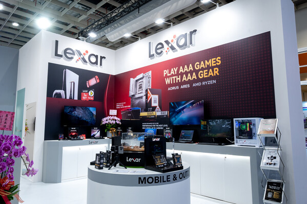 COMPUTEX 2025江波龙展台-Lexar产品展示区