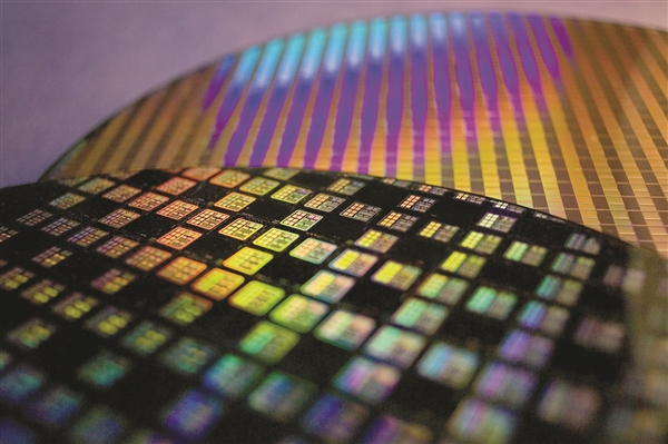 台积电美国三座新厂产能预订一空！苹果、NVIDIA、AMD抢着要