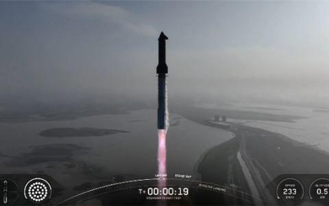 SpaceX星舰第九次试飞失败：返航途中爆炸 又成了大烟花