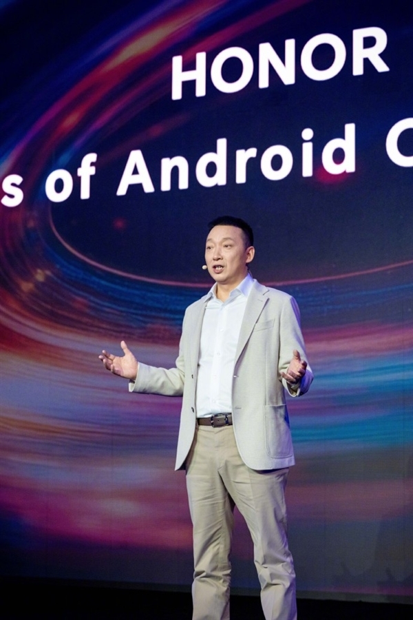 荣耀CEO李健5月28日国内首秀：发布荣耀三部曲、百万雄鹰计划