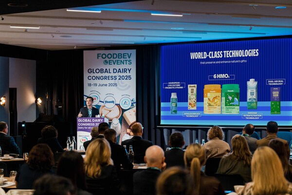 Vinamilk highlighted its innovation strategy in a keynote presentation titled “Born by Nature, Perfected by Science”