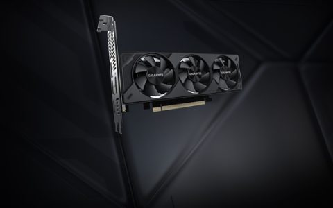 技嘉推出半高刀卡RTX 5050：居然用上了三风扇！