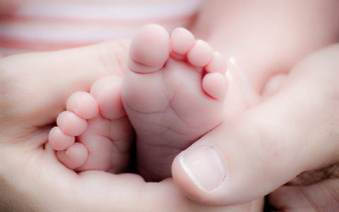 特朗普公布美国新生儿计划：每生一孩给其父母存1000美元