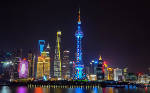 上海东方明珠玻璃地板疑热炸 工作人员：已紧急处理