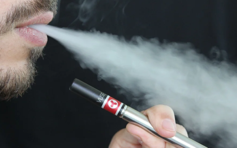 新研究：一次性电子烟比传统香烟毒性更大