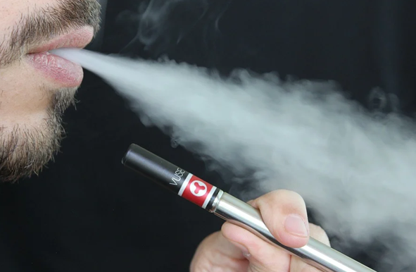 新研究：一次性电子烟比传统香烟毒性更大