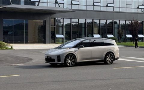 理想今年最重磅的新车！全新i8实车出街：你会考虑它吗