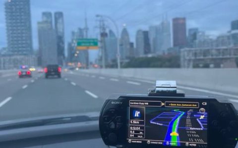 开车用PSP当导航引热议！网友：索尼太超前了