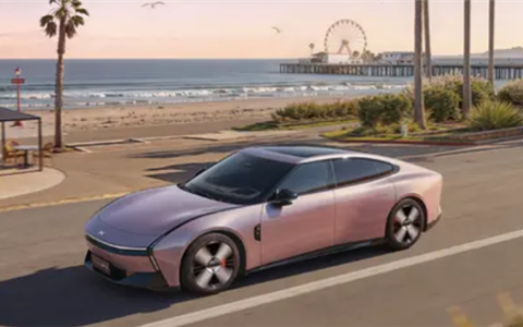 全新小鹏P7“星暮紫”官图发布！8月6日将迎全球首秀