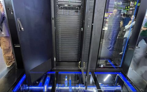 在WAIC上 国产算力不再“斗参数”