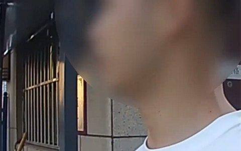 无证醉驾还闯卡！司机：我要再吹一次 争取低于80