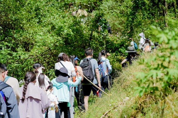 迪卡侬成都"玩转春天，趣岳去野"