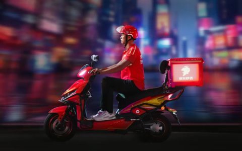 京东外卖砸20亿升级全职骑手福利！五险一金+防寒暑补贴+15万辆二轮车