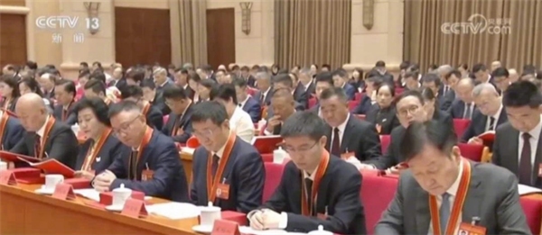 宇树科技王兴兴、理想汽车李想等出席表彰大会亮相《新闻联播》