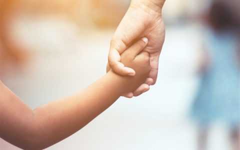 女童患重病想退年卡 景区仅退款：年卡给小朋友留着