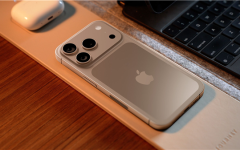 苹果望远镜来了 曝iPhone 17 Pro支持8倍光学变焦
