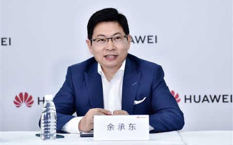 曾称某公司靠流量只做一款车就卖爆了！余承东自嘲：我嘴很笨 一点都不会营销