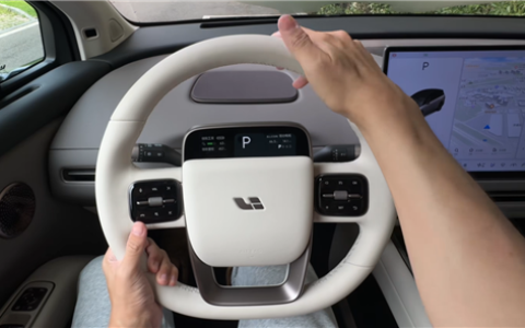 理想第一台纯电SUV登场！一文看完理想i8内饰亮点