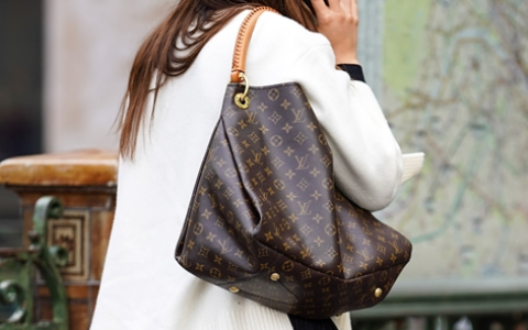 LV遭黑客攻击！官方紧急通知客户立即修改密码