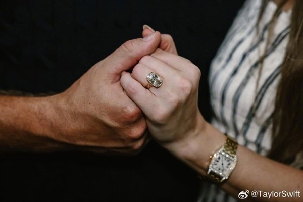 泰勒斯威夫特订婚 特朗普发帖祝贺：祝他们好运连连