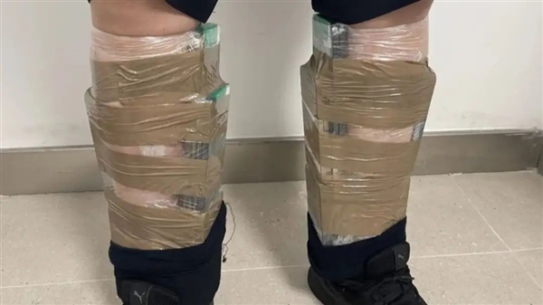 巴西女子大巴车上突然死亡！身上粘着26部旧手机