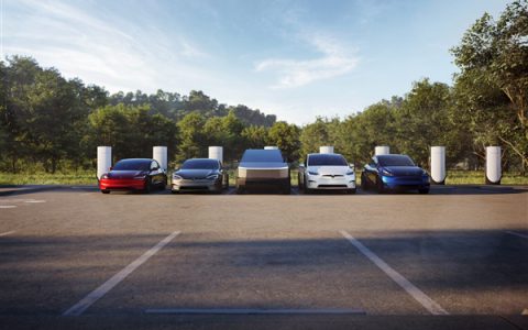 严重可饿死电池！长期停车时的“幽灵耗电”：特斯拉出手解决了