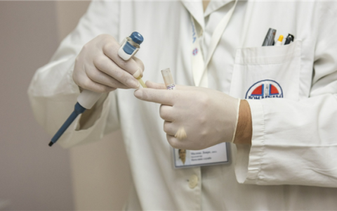 研究发现费脑子的工作老了后记忆好：不易痴呆