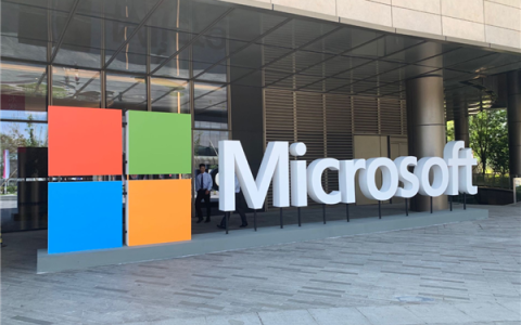 为应对AI能耗问题 微软耗资17亿美元买“粪便”埋地