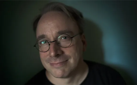 Linux之父Linus还是偏爱AMD！仍在使用RX 580：搭配线程撕裂者