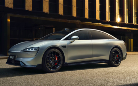 全系800V 入门就有长续航！新款S7上市：22.98万起