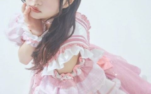 日本偶像被曝与男子出游 严重违反规定被退团