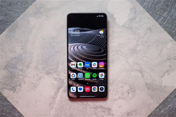 REDMI最强旗舰：曝REDMI K90全系标配2K窄边框直屏