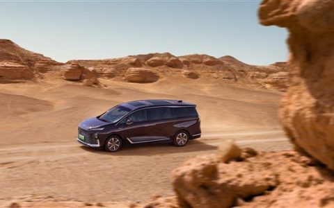 33.99万的新款别克GL8陆尊爆单！上市不到1天 订单破12000台