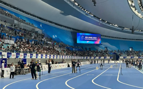 再摘一金！宇树科技获4×100米接力赛冠军