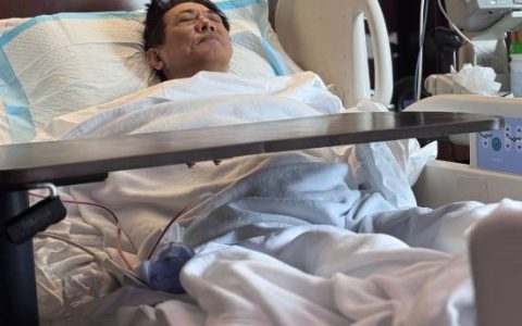 我患甲亢！62岁李连杰晒躺病床照片 面容憔悴：自发文报平安