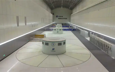 中国隧洞直径最大的引水式电站投产发电：可满足215万户家庭一年用电