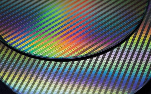 特朗普称将对芯片和半导体征收约100%关税 在美国建厂可豁免