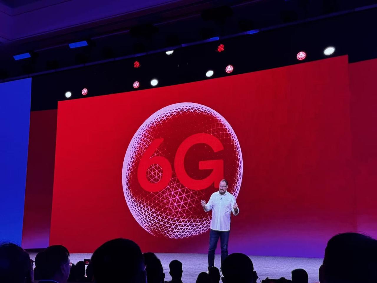 高通CEO安蒙：6G有望2028年大规模部署，智能体将取代手机成核心入口