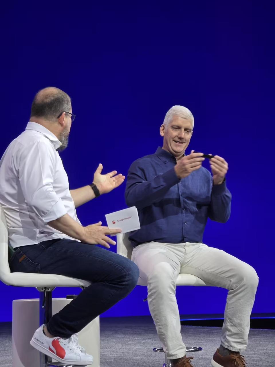 高通骁龙2025峰会彩蛋：回顾首款安卓手机HTC G1