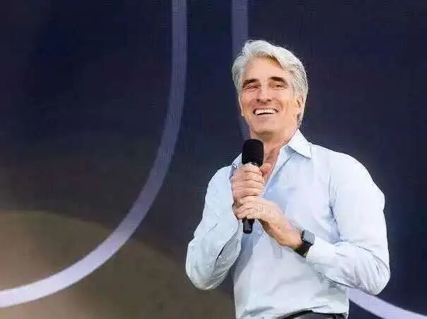 AI掉队的苹果，一如十年前的微软