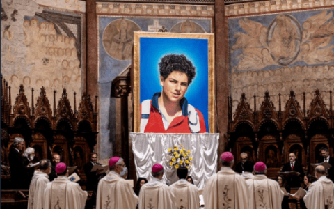 首个游戏玩家圣人！天主教教皇封圣首个90后男子