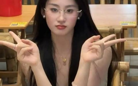 网红撞脸刘亦菲爆火！本人透露直播原因：实习时工资太低